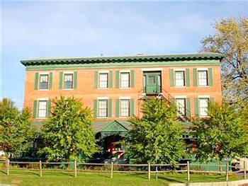 Rogues Harbor Inn Lansing Dış mekan fotoğraf