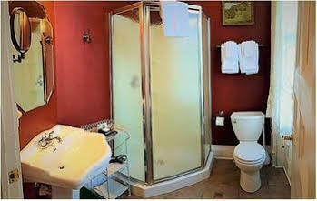 Rogues Harbor Inn Lansing Dış mekan fotoğraf